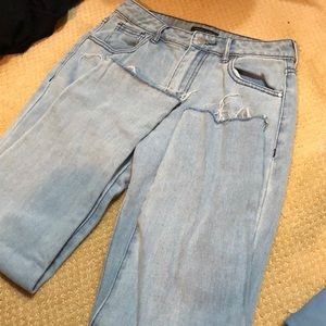 KENDALL & KYLIE light wash mom jeans
